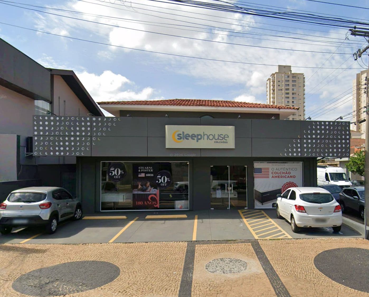 Fachada de uma loja Sleep House Colchões